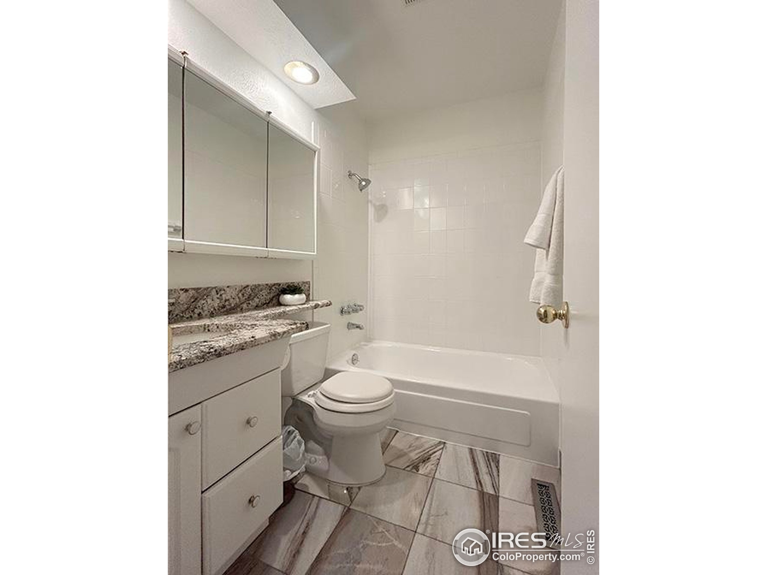 1395 Drexel St