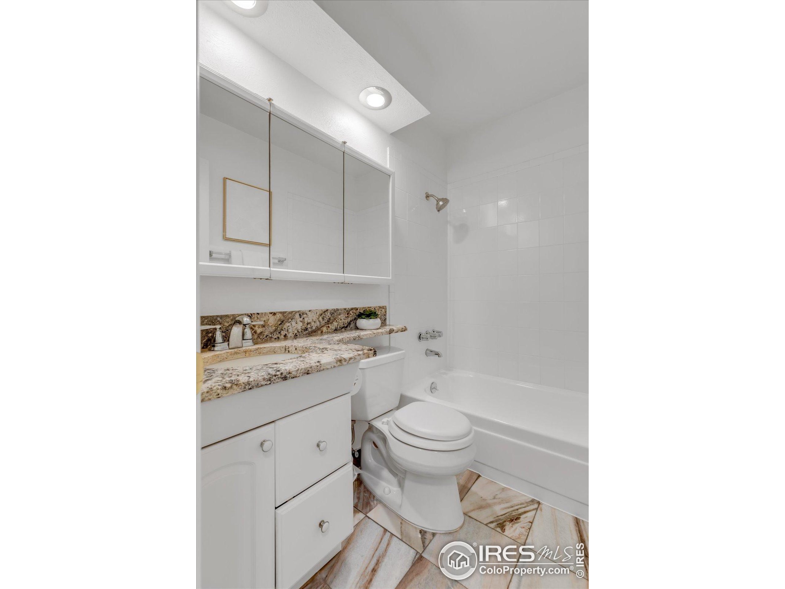 1395 Drexel St