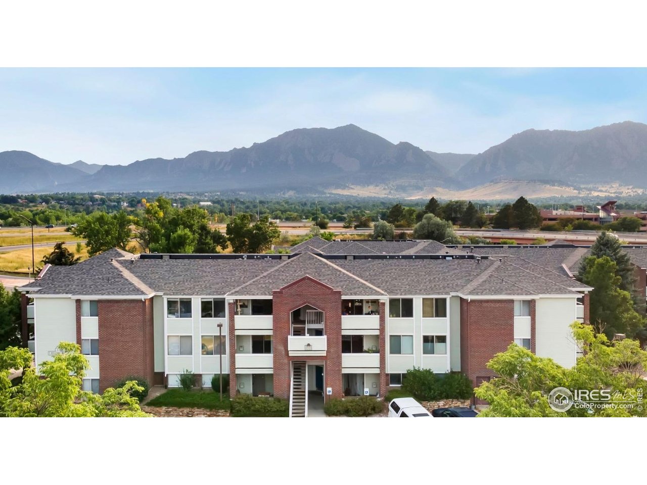 33 S Boulder Cir 306