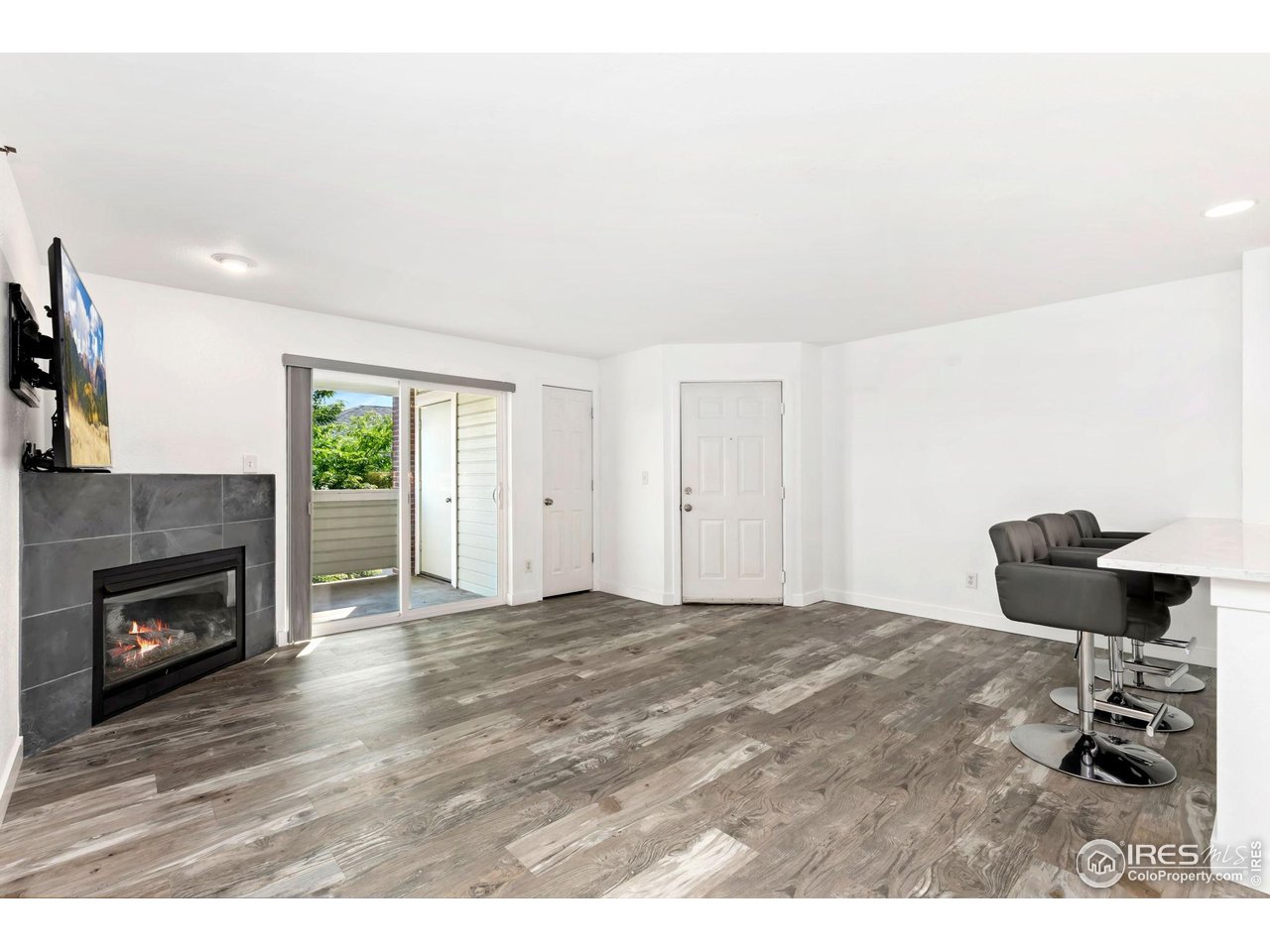 33 S Boulder Cir 306