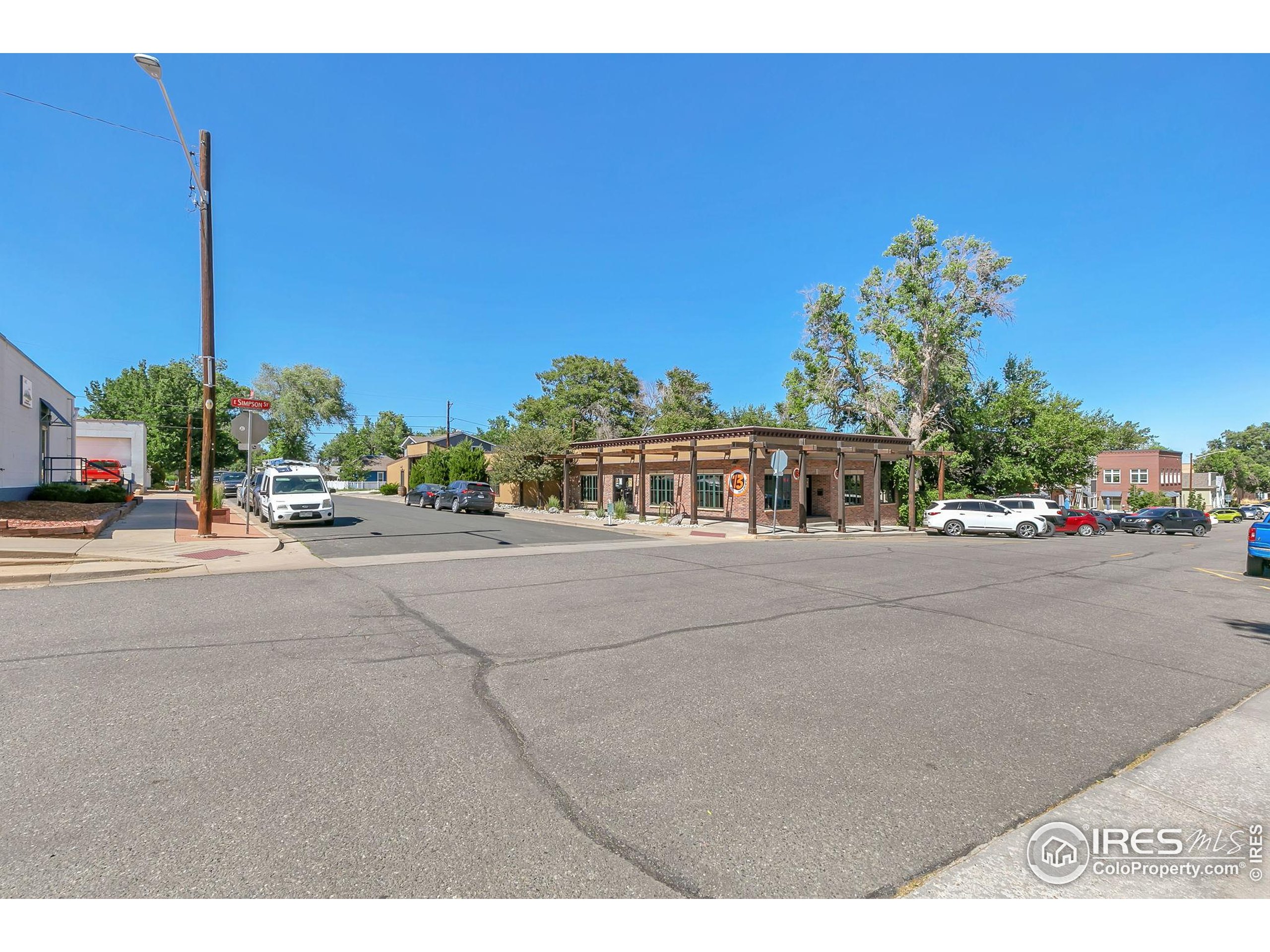 801 E Geneseo St