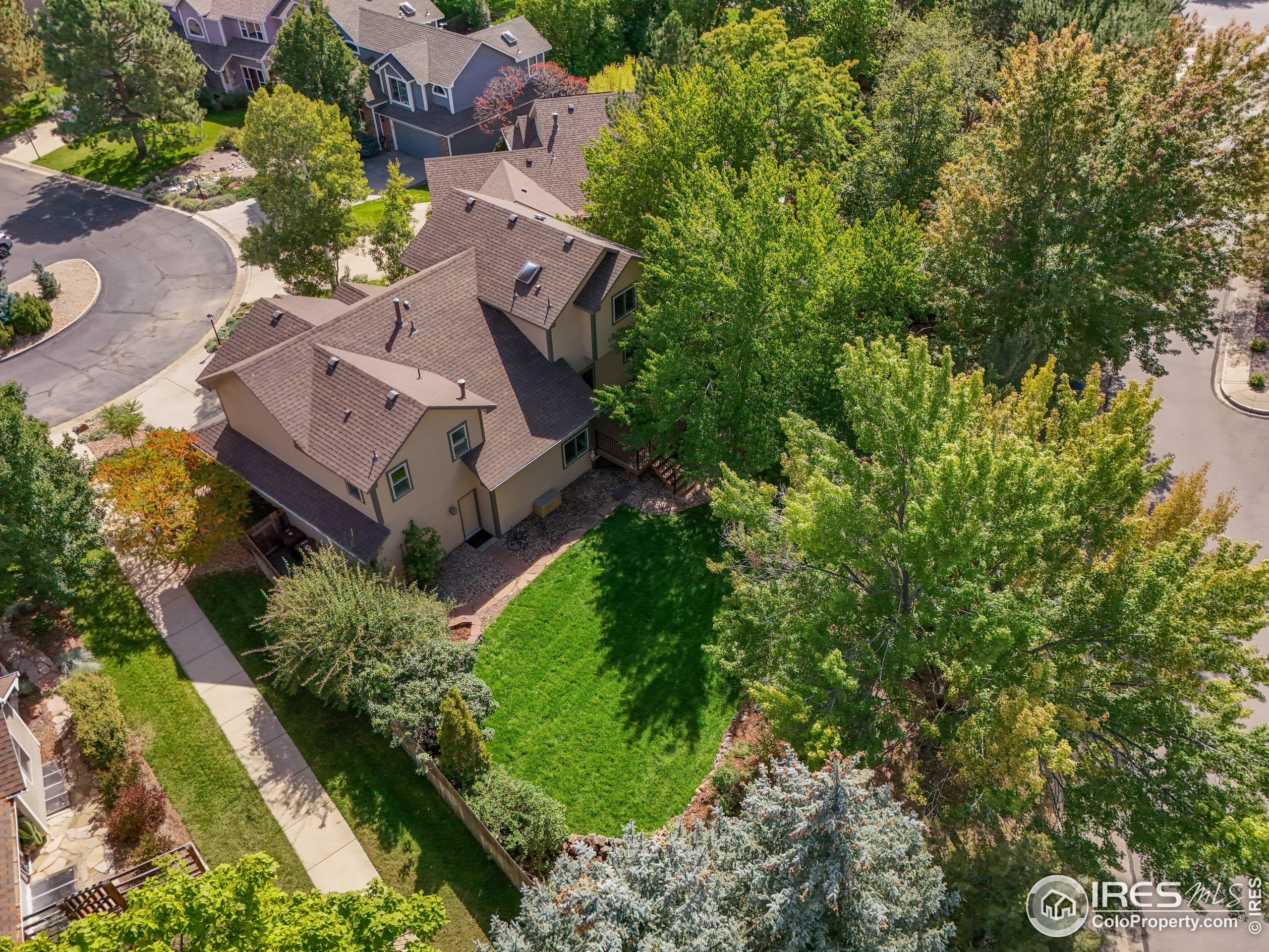 7970 James Ct