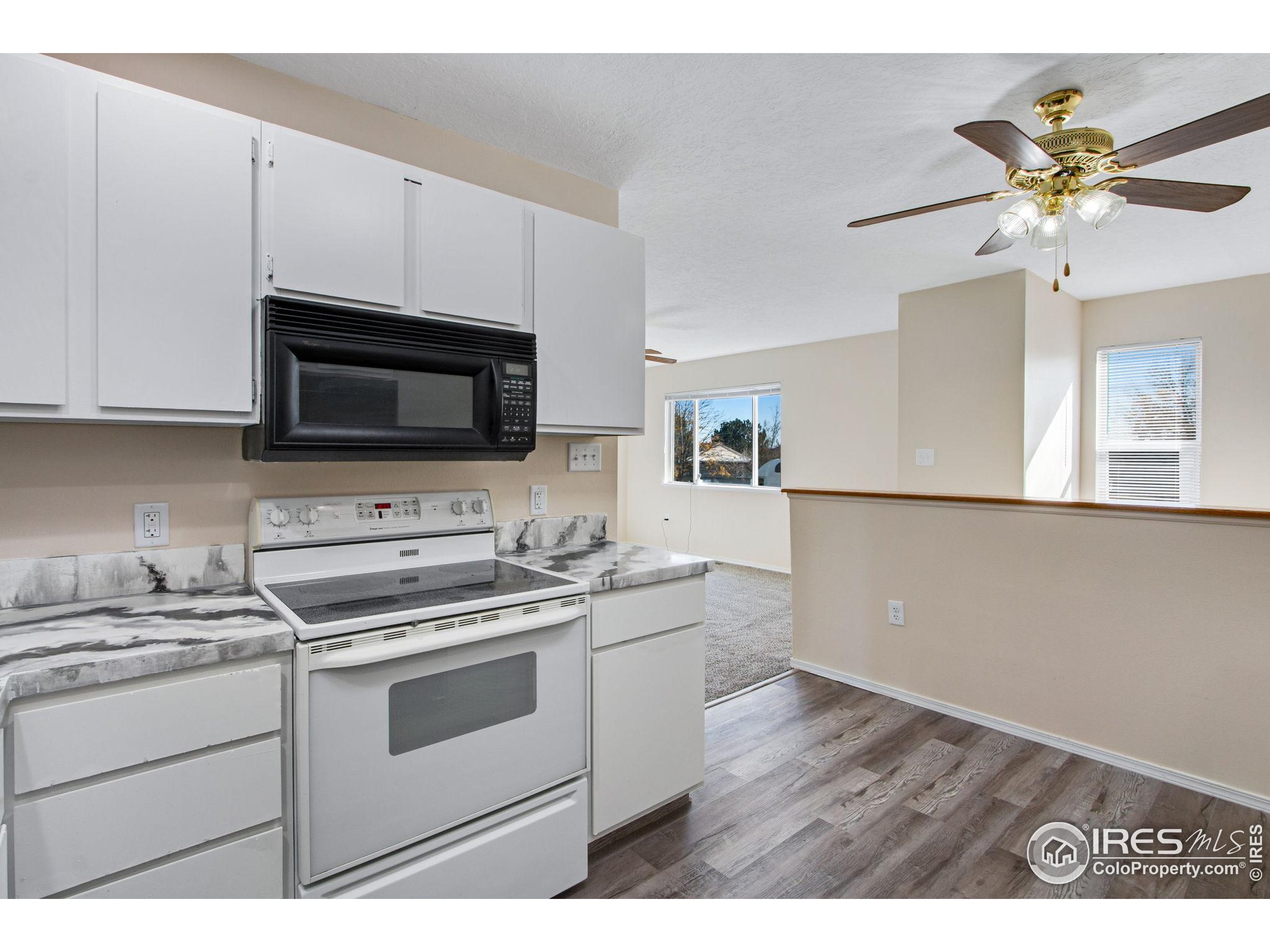 1611 42nd St