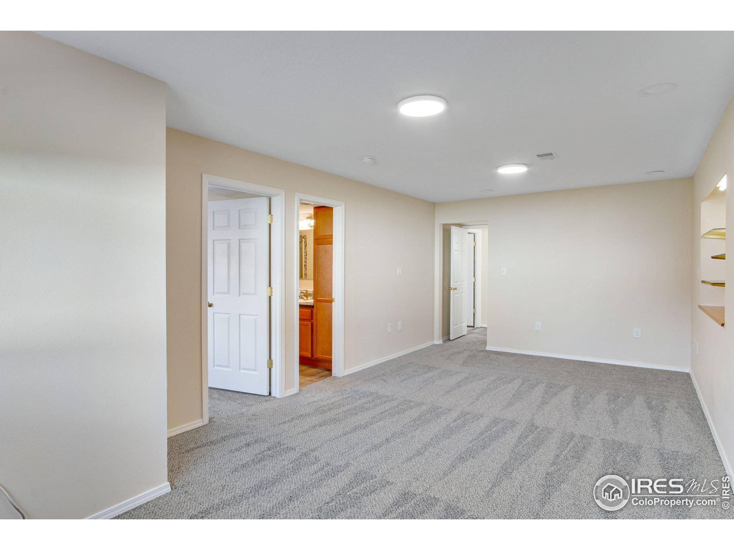 1611 42nd St