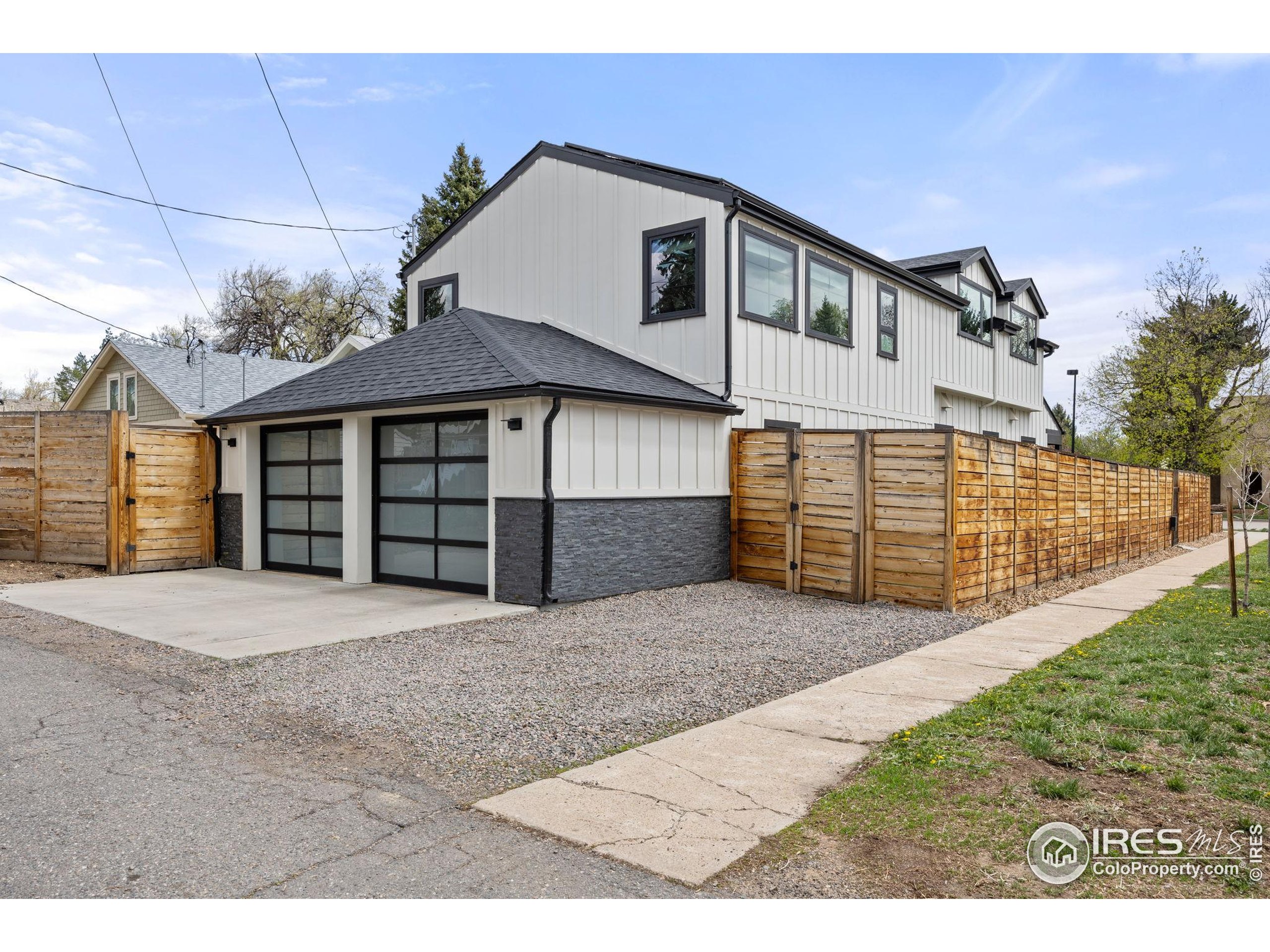 1175 Evergreen Ave 