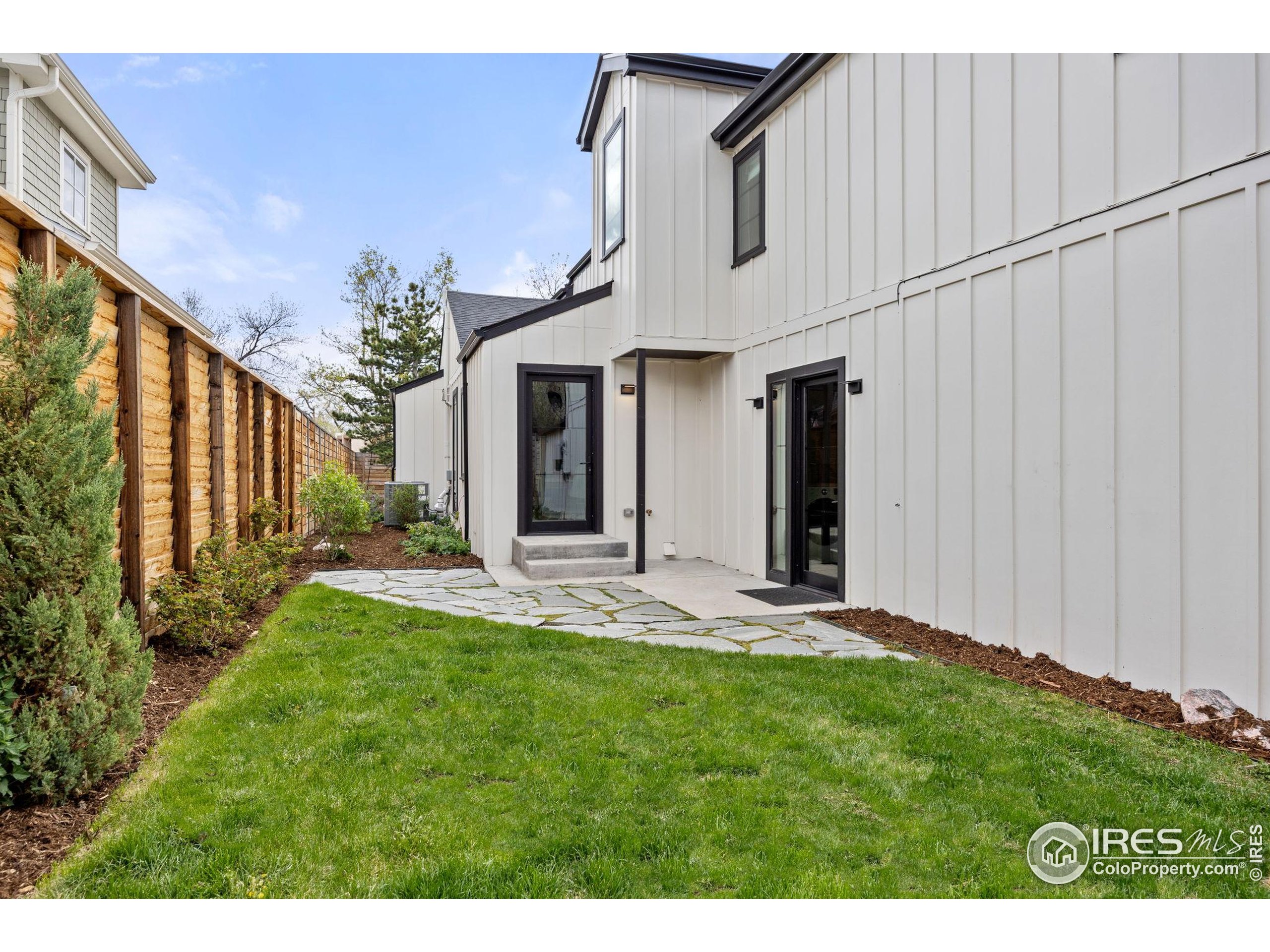 1175 Evergreen Ave 