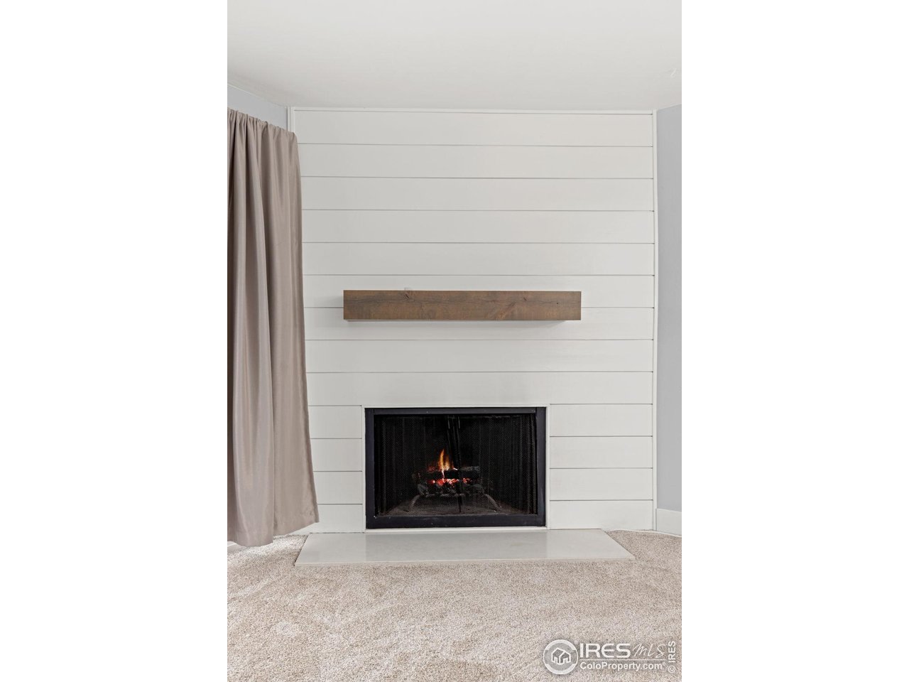 695 Manhattan Dr 219