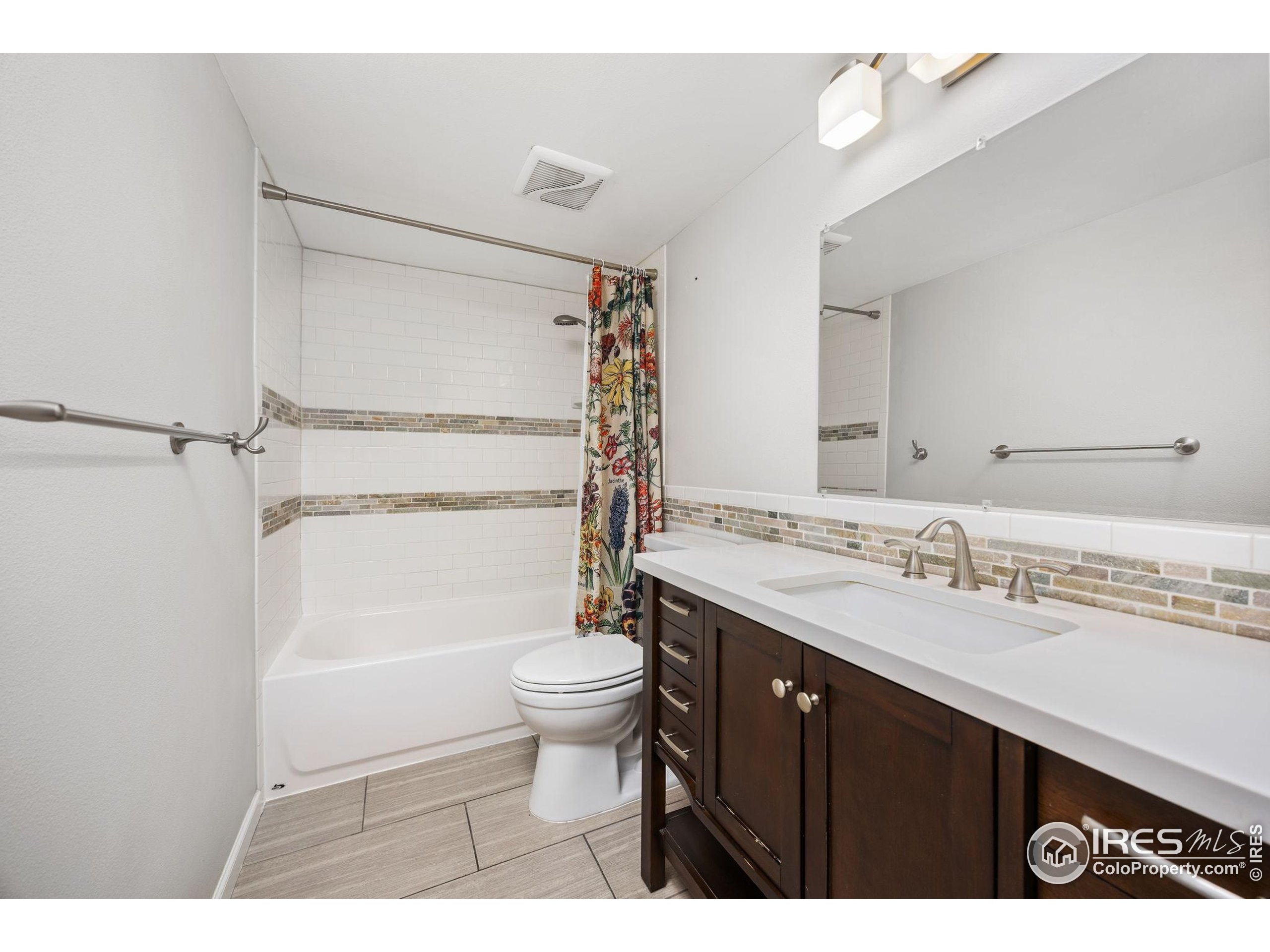 5326 Fossil Ridge Dr