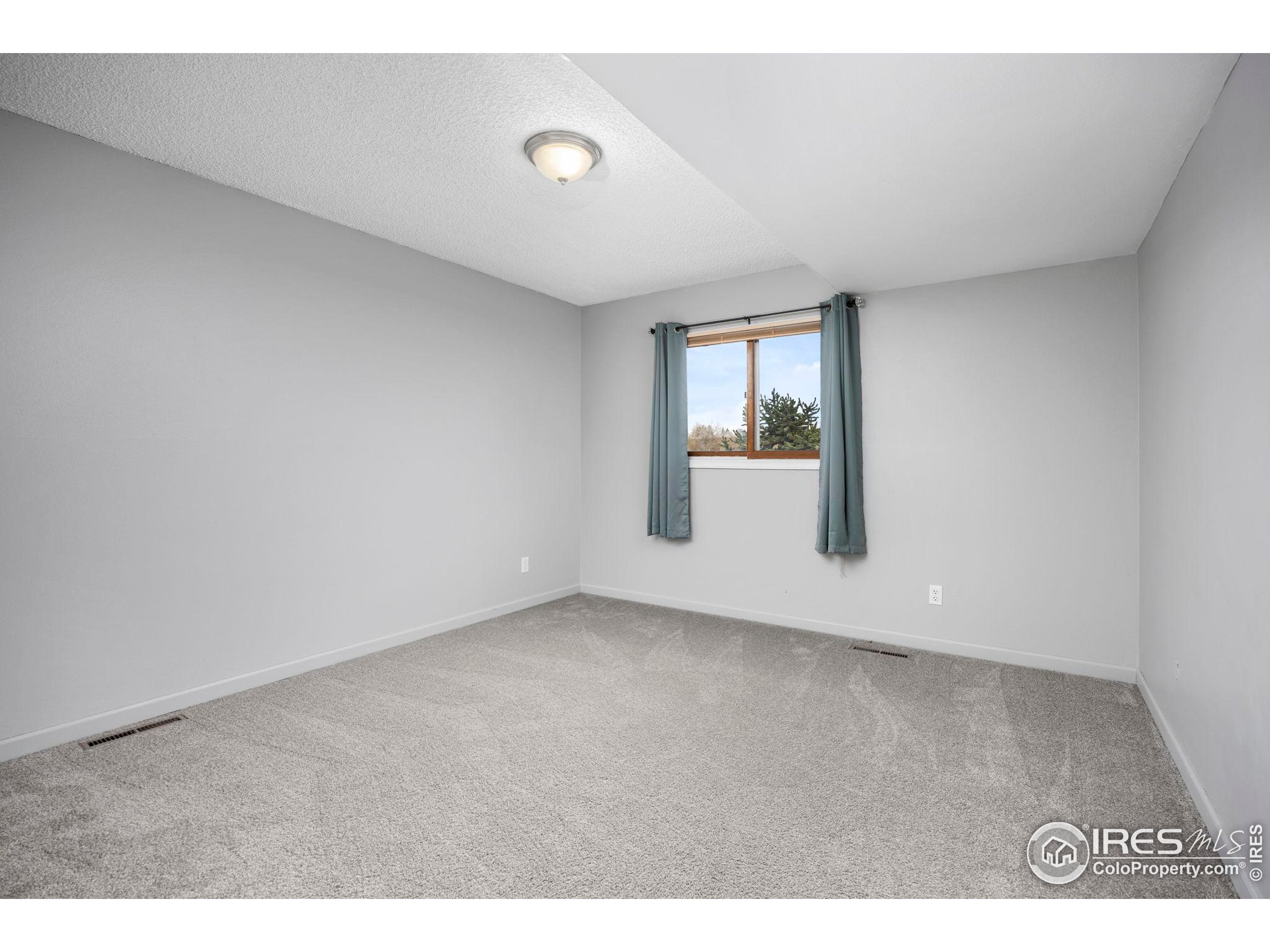 5326 Fossil Ridge Dr