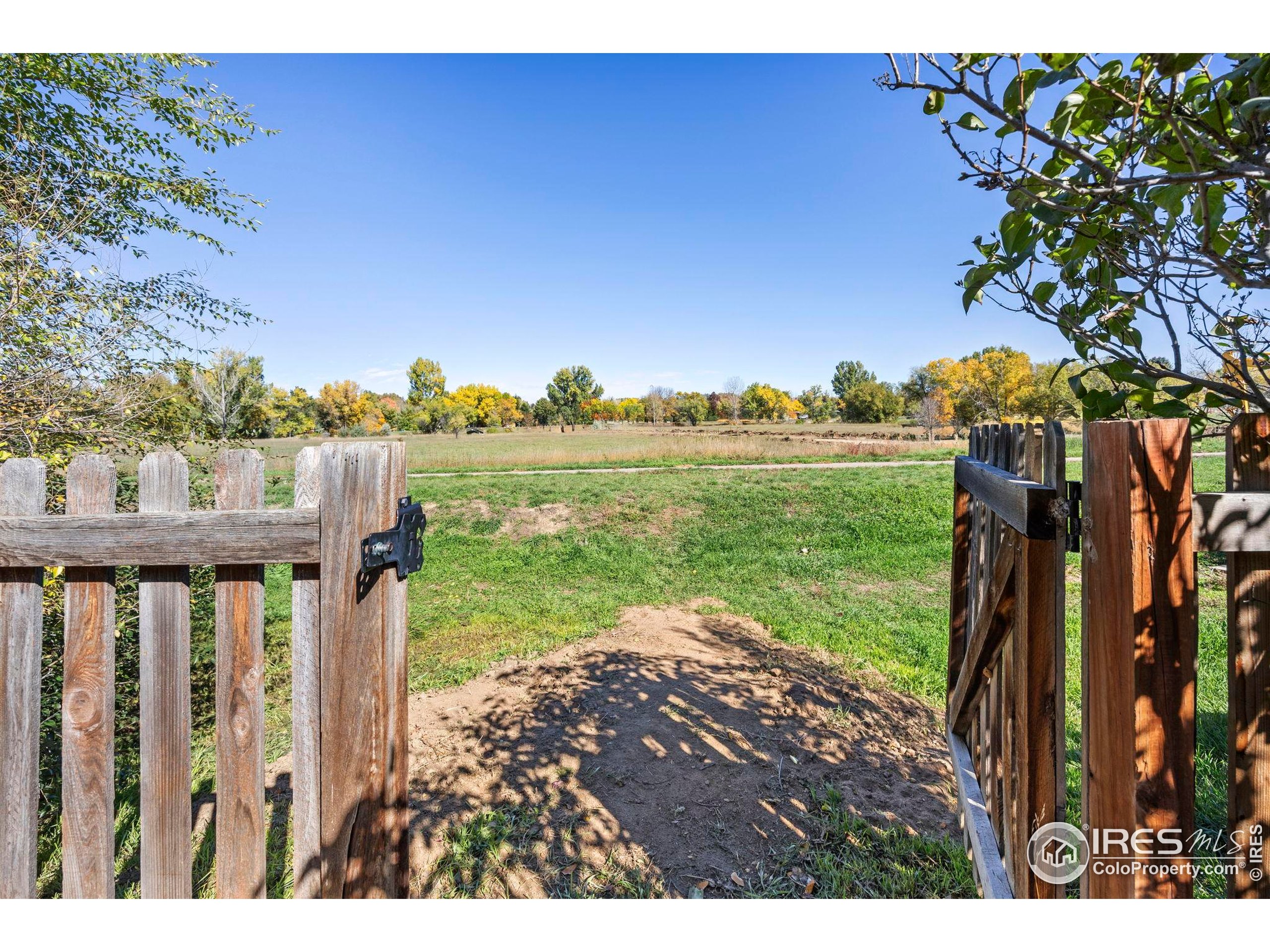 5326 Fossil Ridge Dr