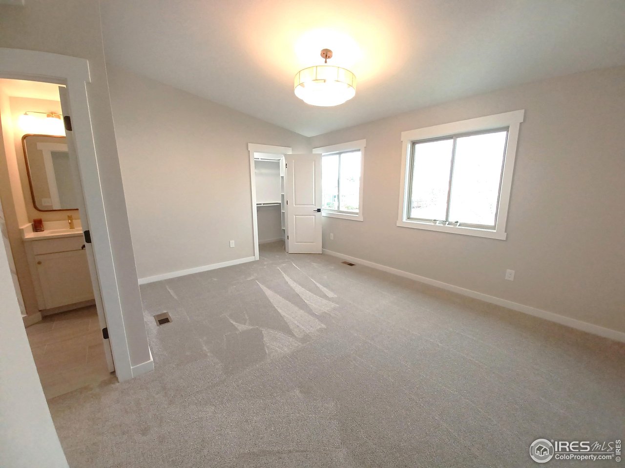 1817 Hayward Pl