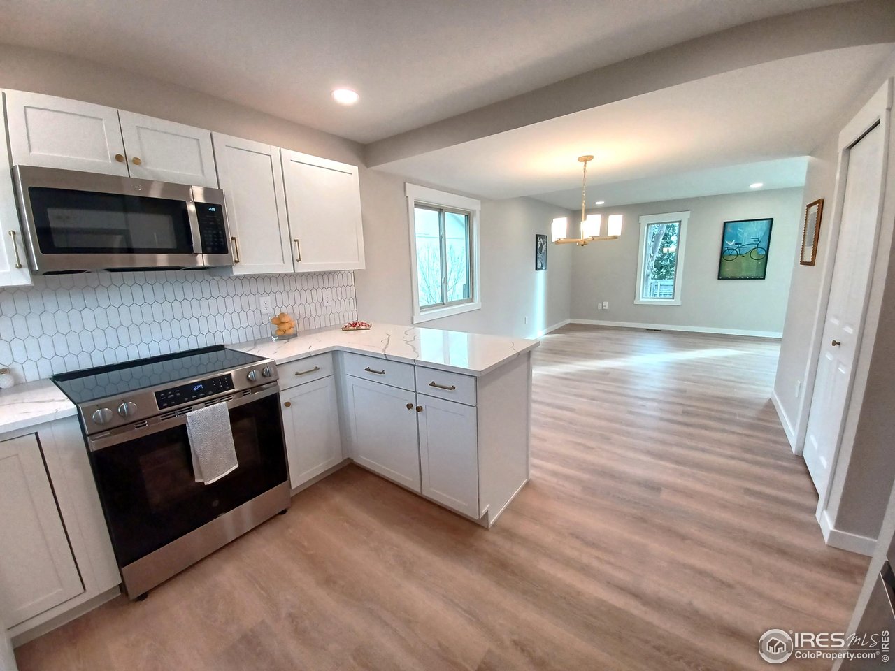 1817 Hayward Pl