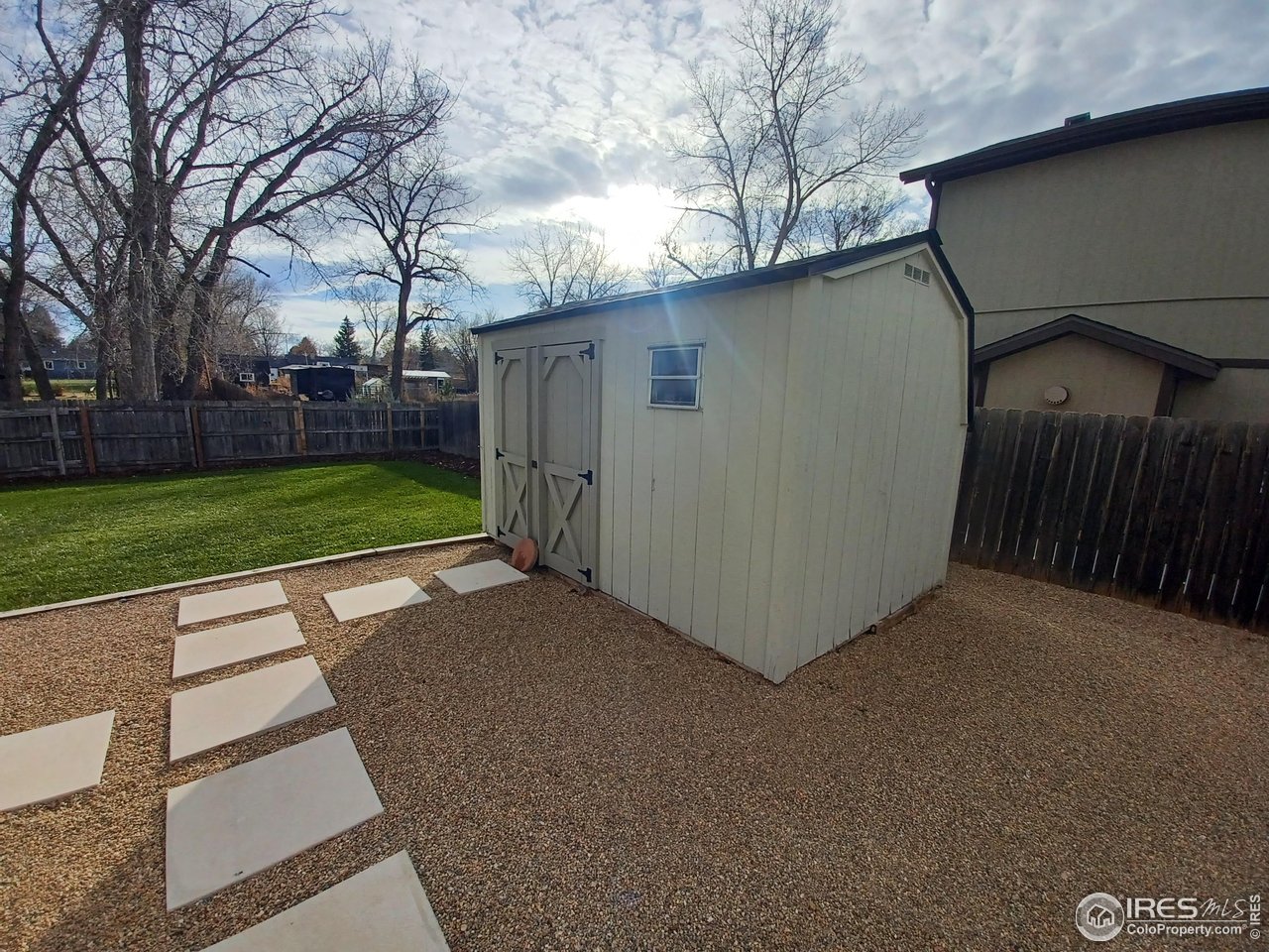 1817 Hayward Pl