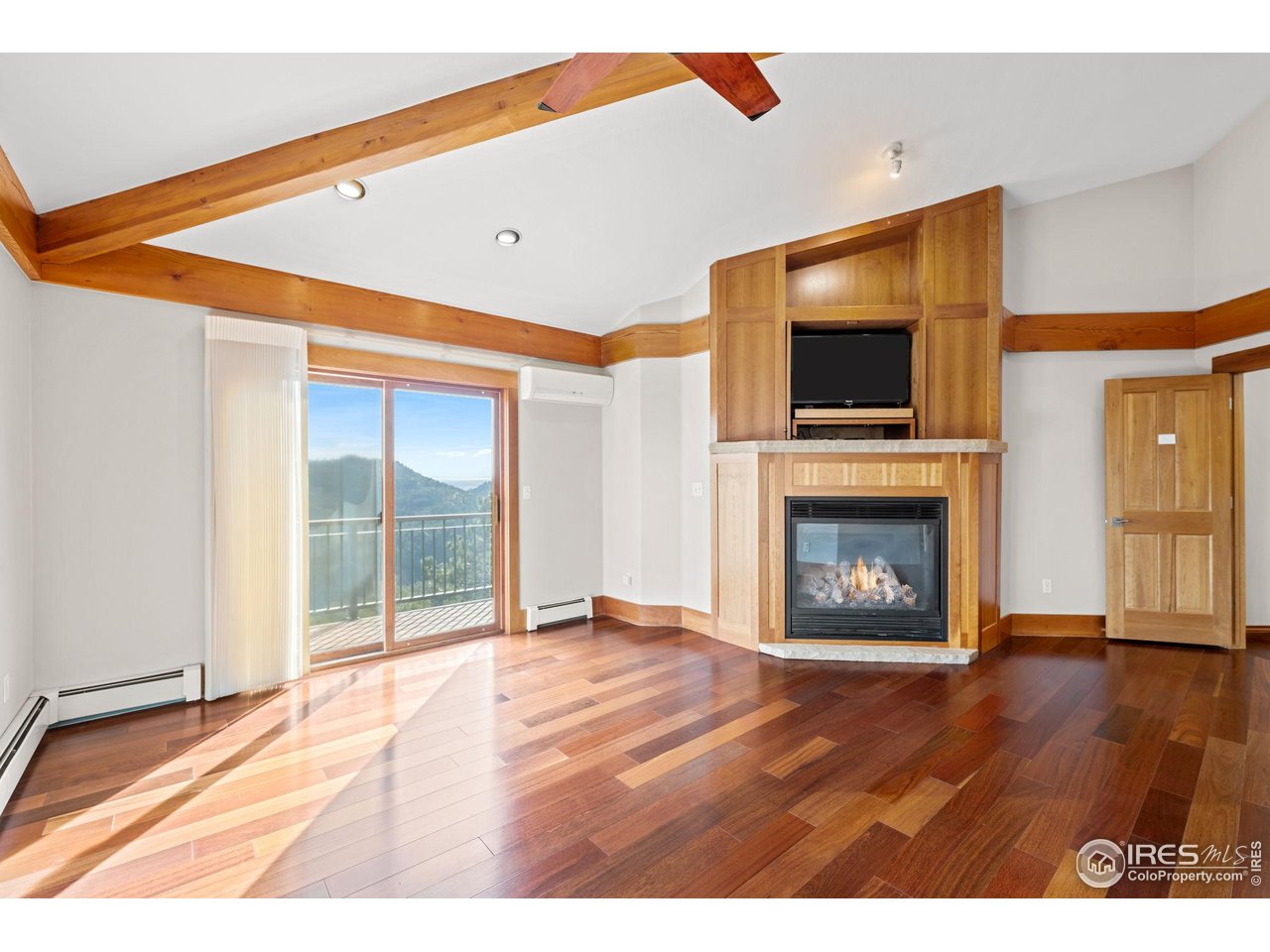 1448 Carriage Hills Dr