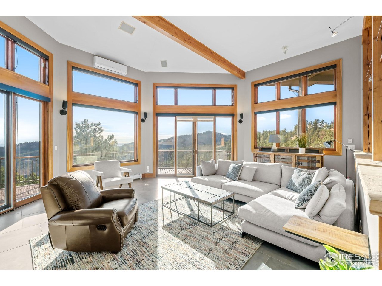 1448 Carriage Hills Dr