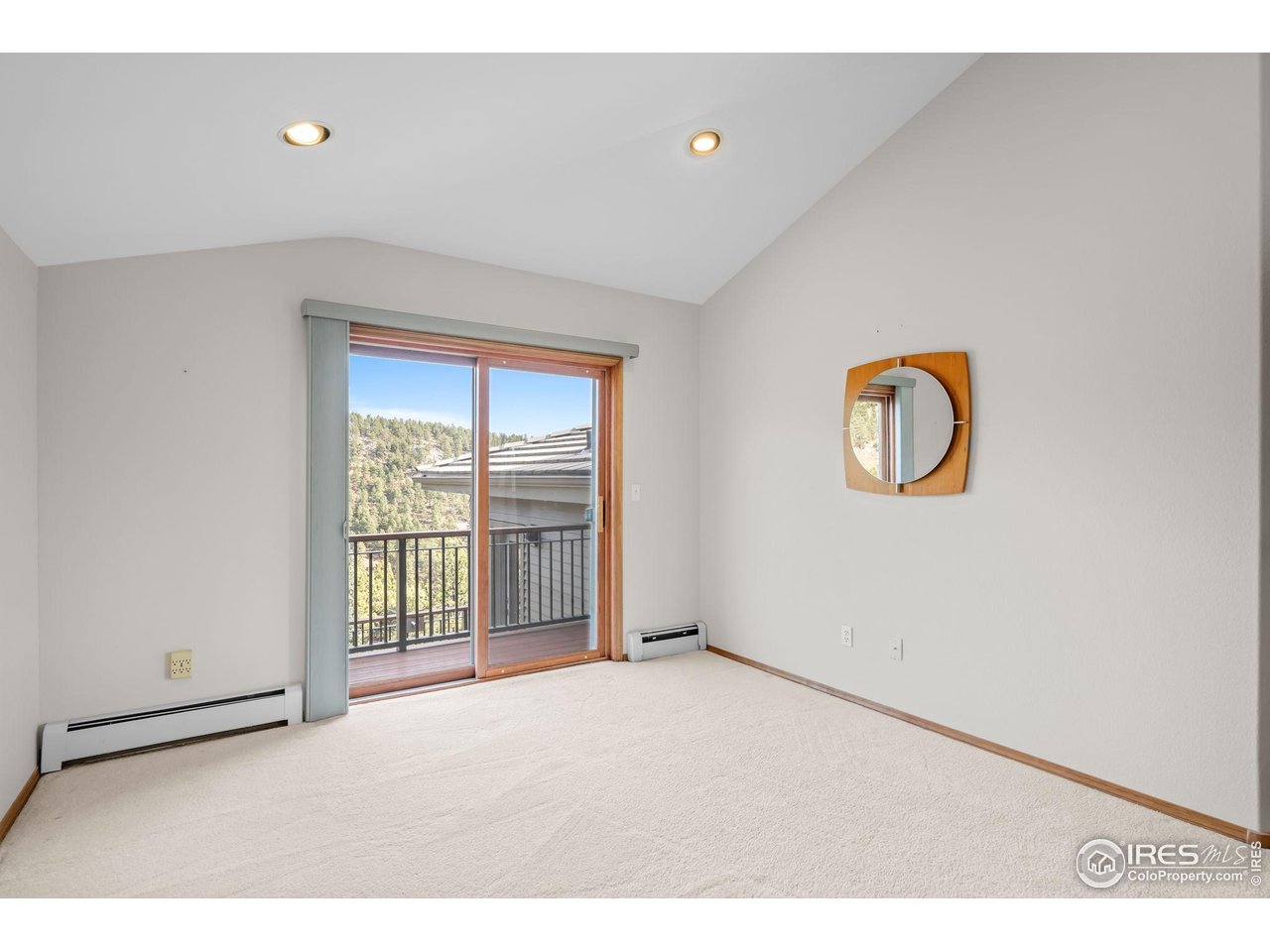 1448 Carriage Hills Dr