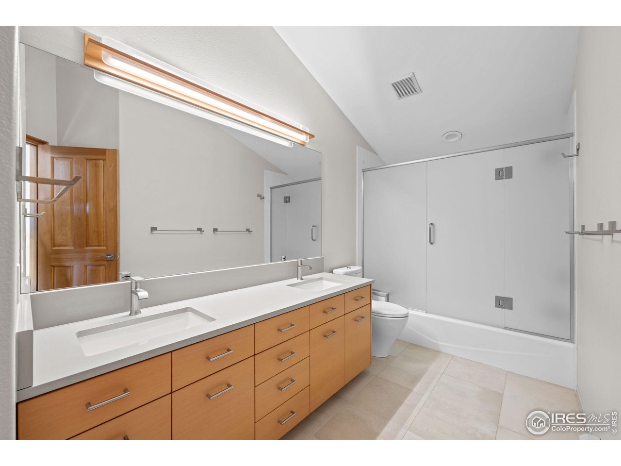 1448 Carriage Hills Dr