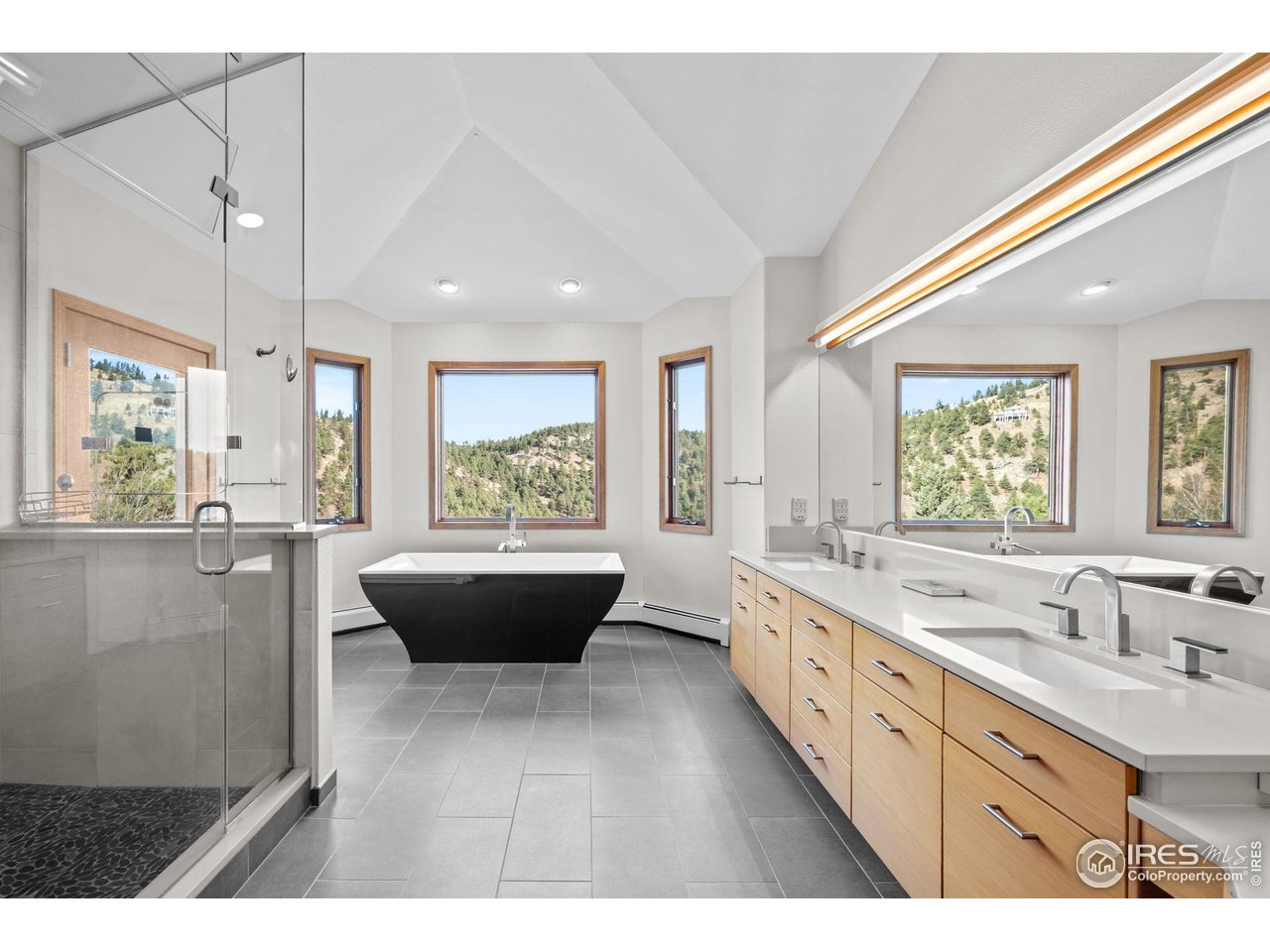 1448 Carriage Hills Dr