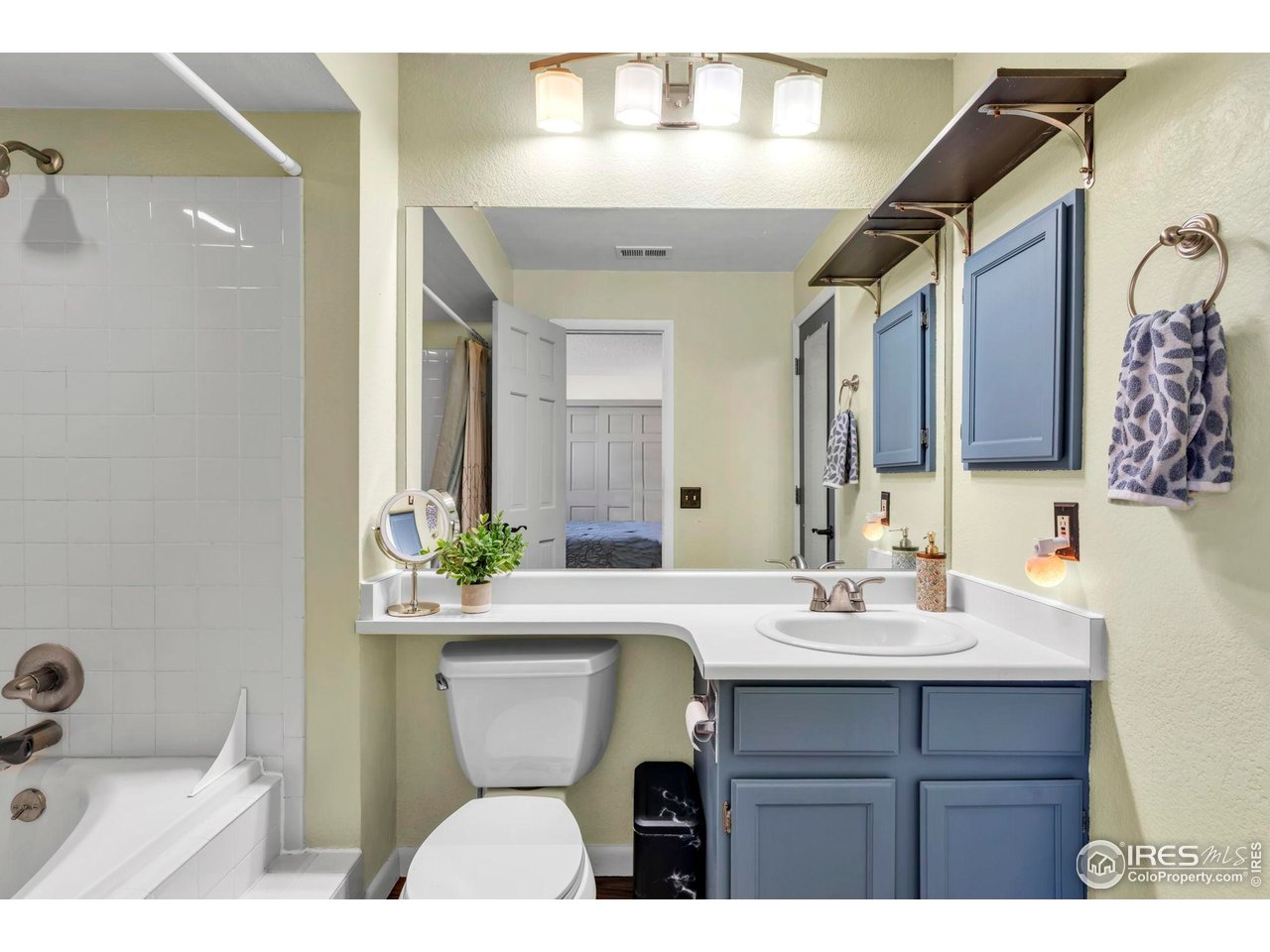 5914 Gunbarrel Ave B