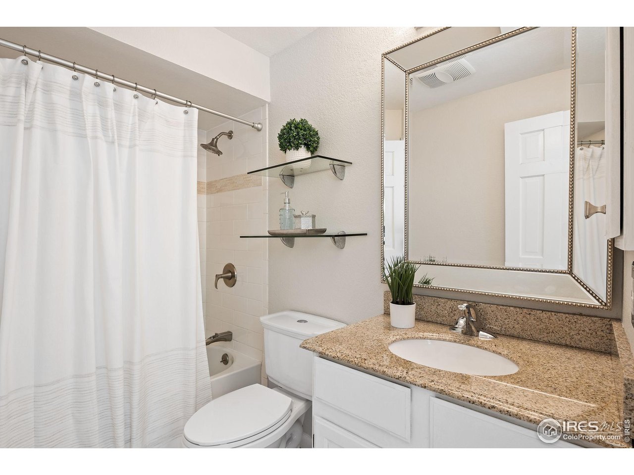 5920 Gunbarrel Ave B