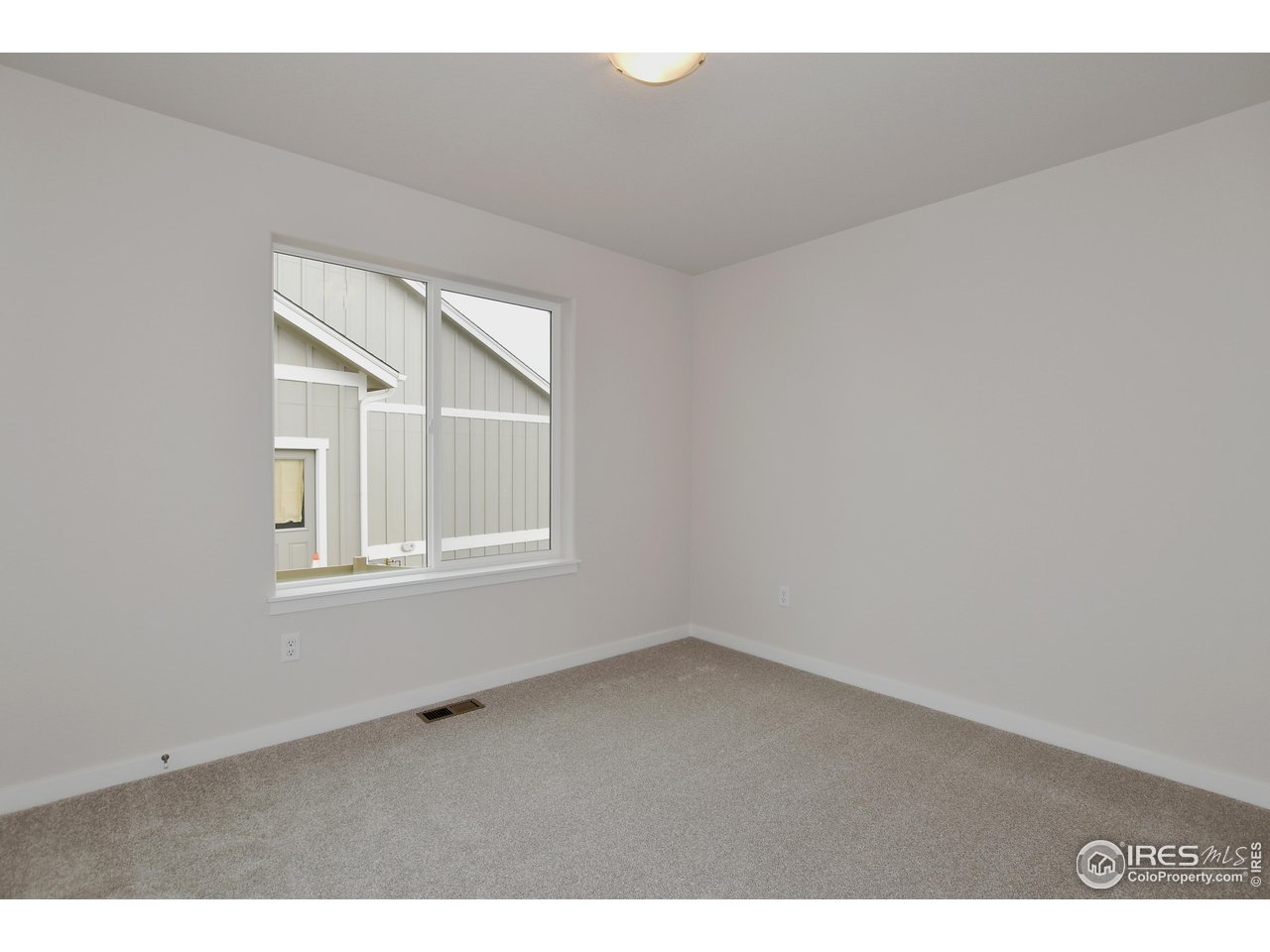 3300 Sapphire Ct
