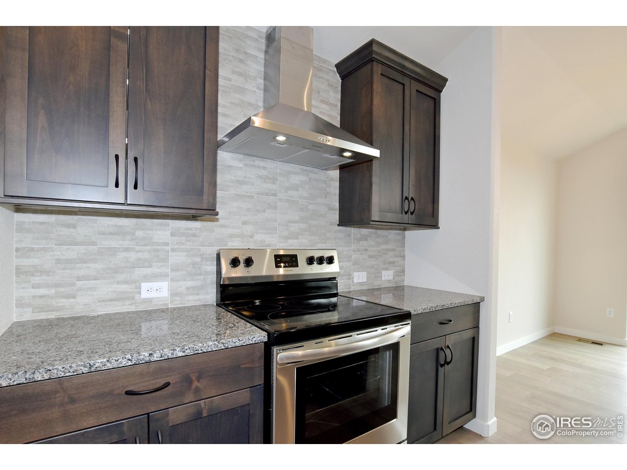 3300 Sapphire Ct