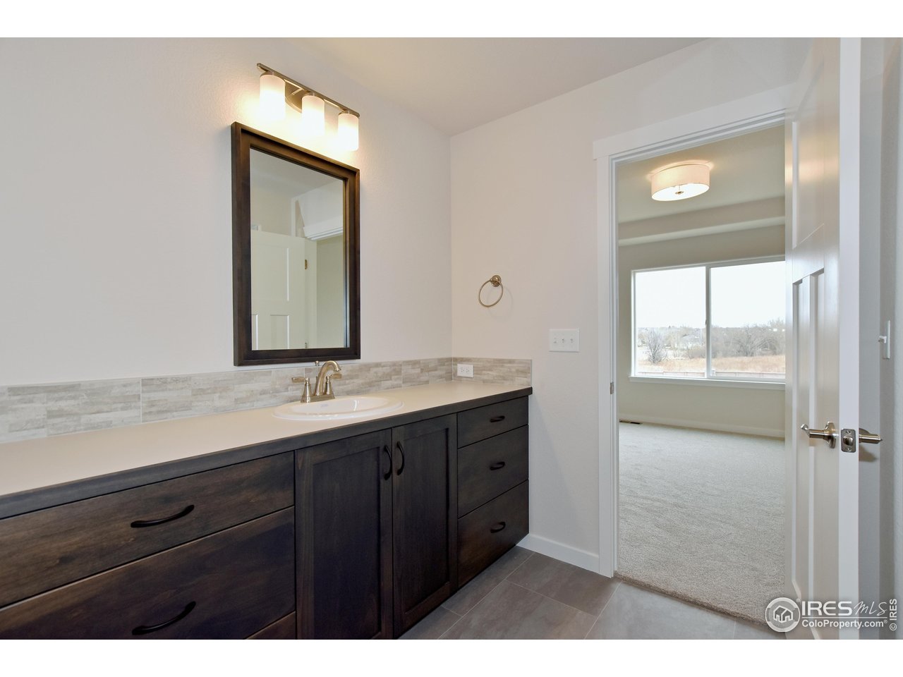 3300 Sapphire Ct