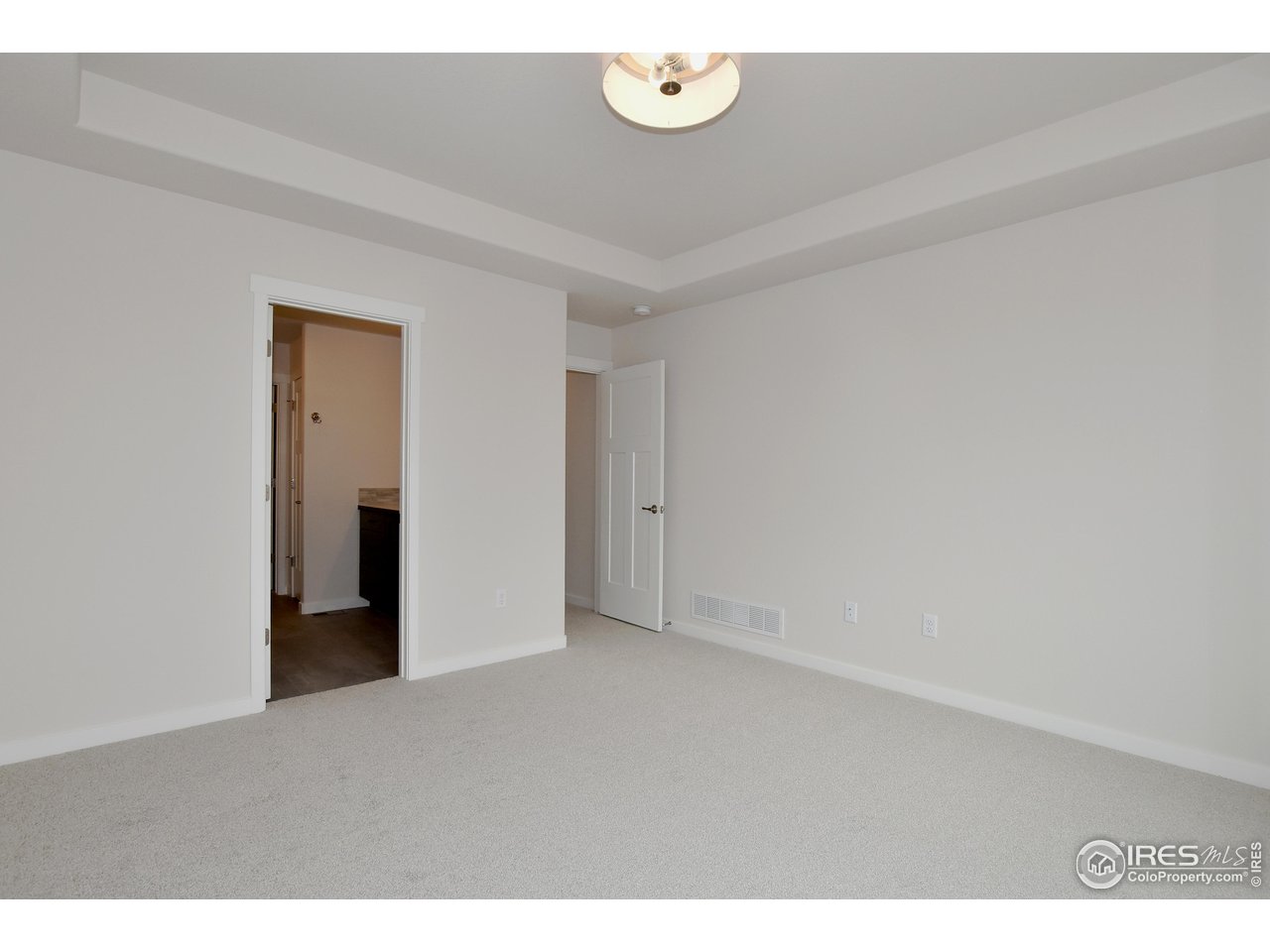 3300 Sapphire Ct