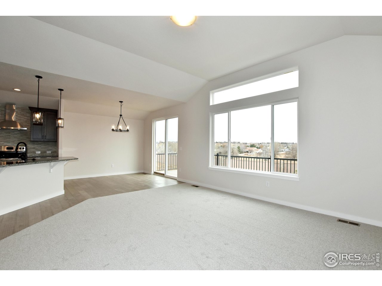 3300 Sapphire Ct