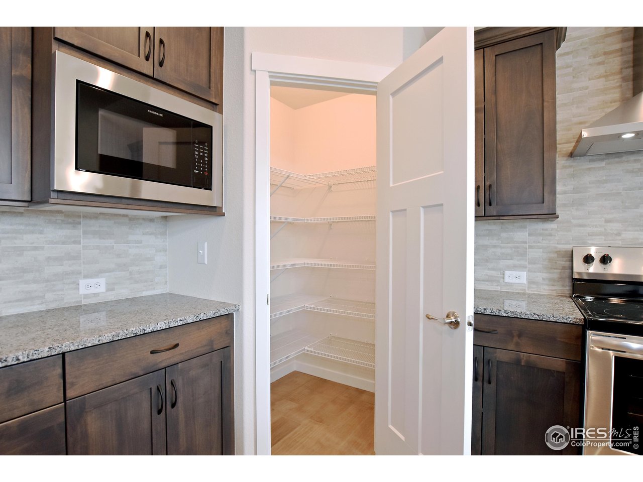3300 Sapphire Ct
