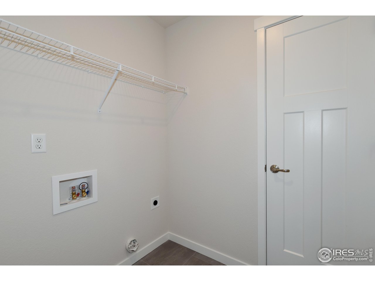 3300 Sapphire Ct