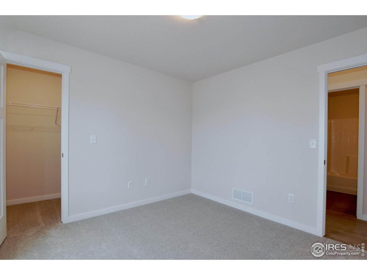3300 Sapphire Ct
