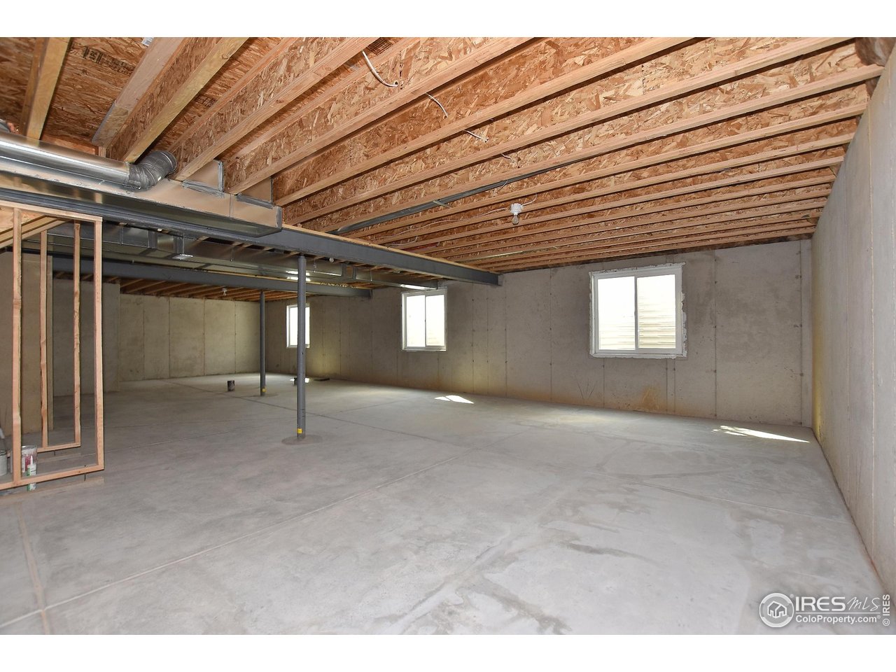 3300 Sapphire Ct