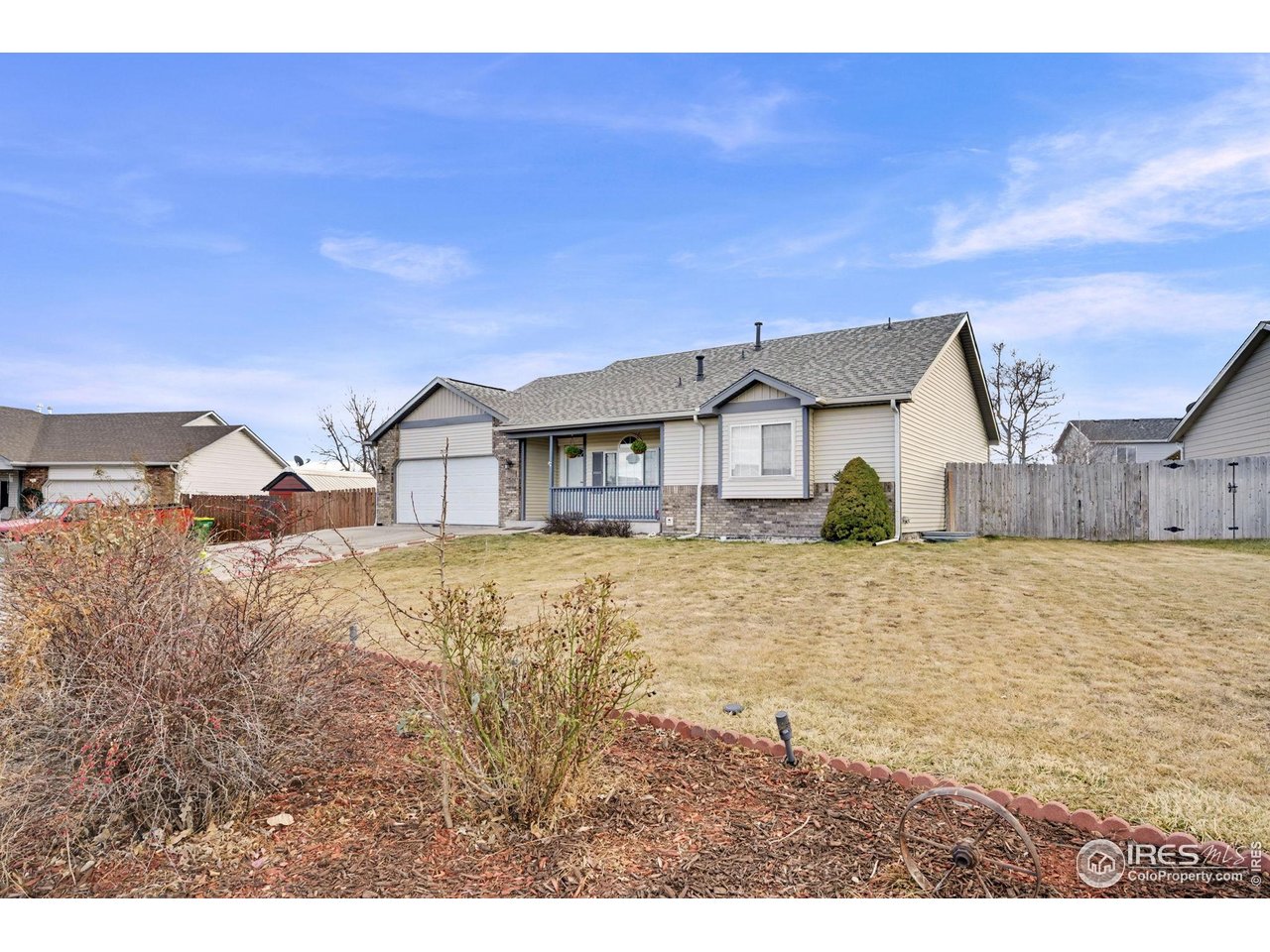 2412 Dock Dr