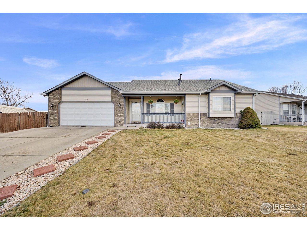 2412 Dock Dr