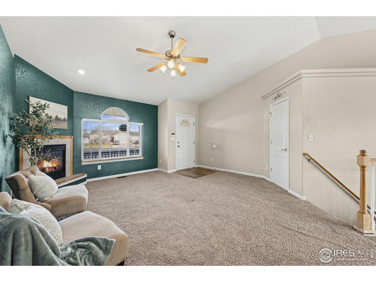 2412 Dock Dr