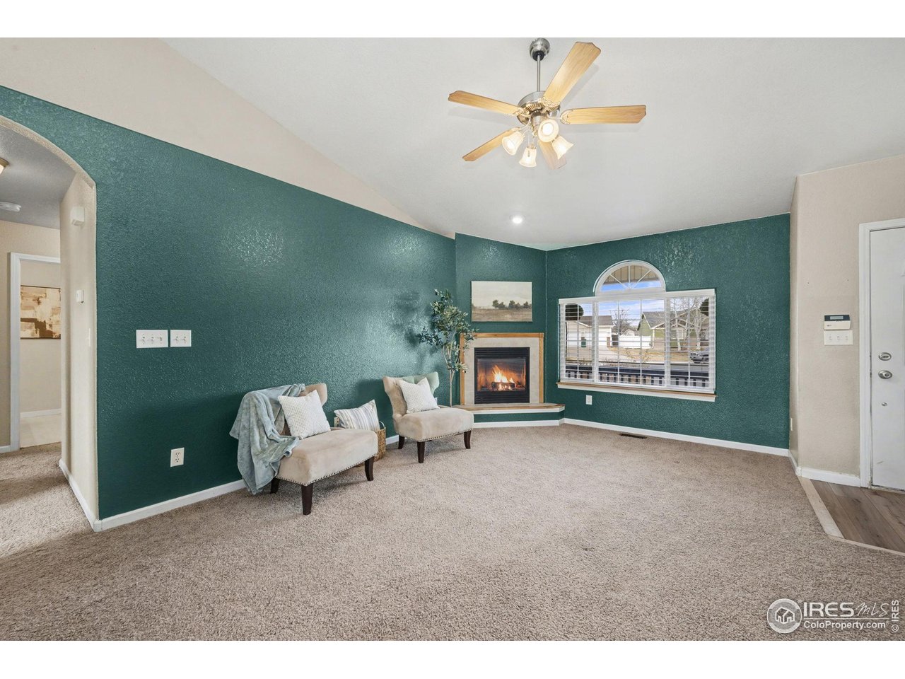 2412 Dock Dr