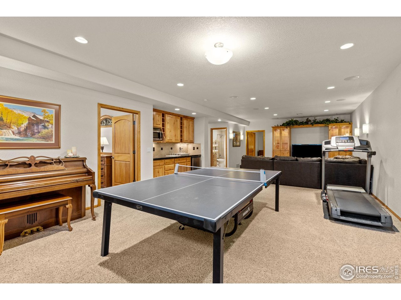 6684 Royal Country Down Dr