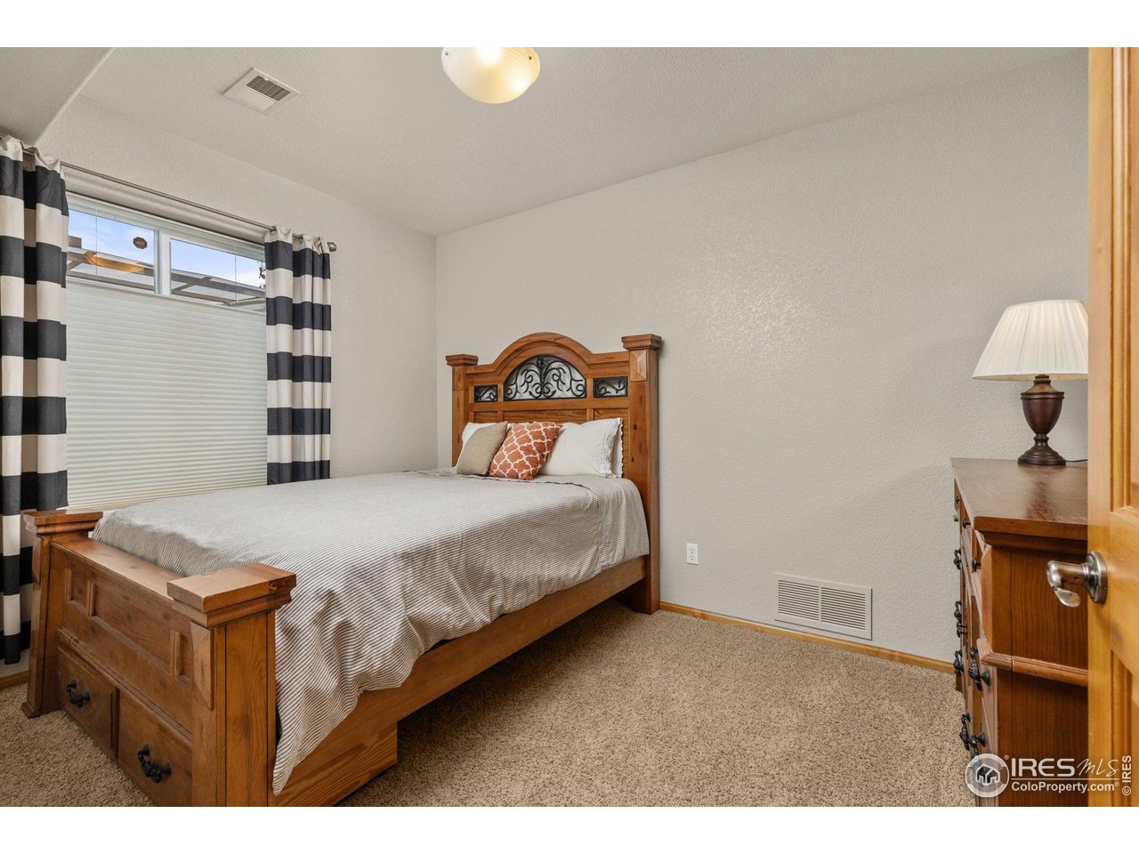 6684 Royal Country Down Dr