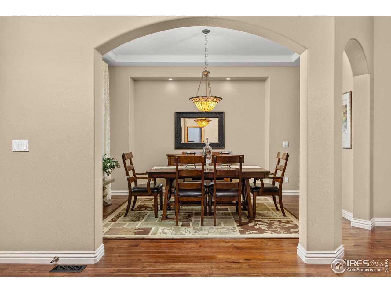 6684 Royal Country Down Dr