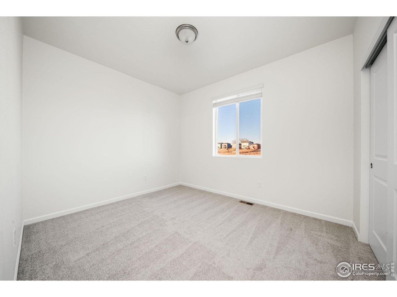 6002 Autumn Breeze Ct