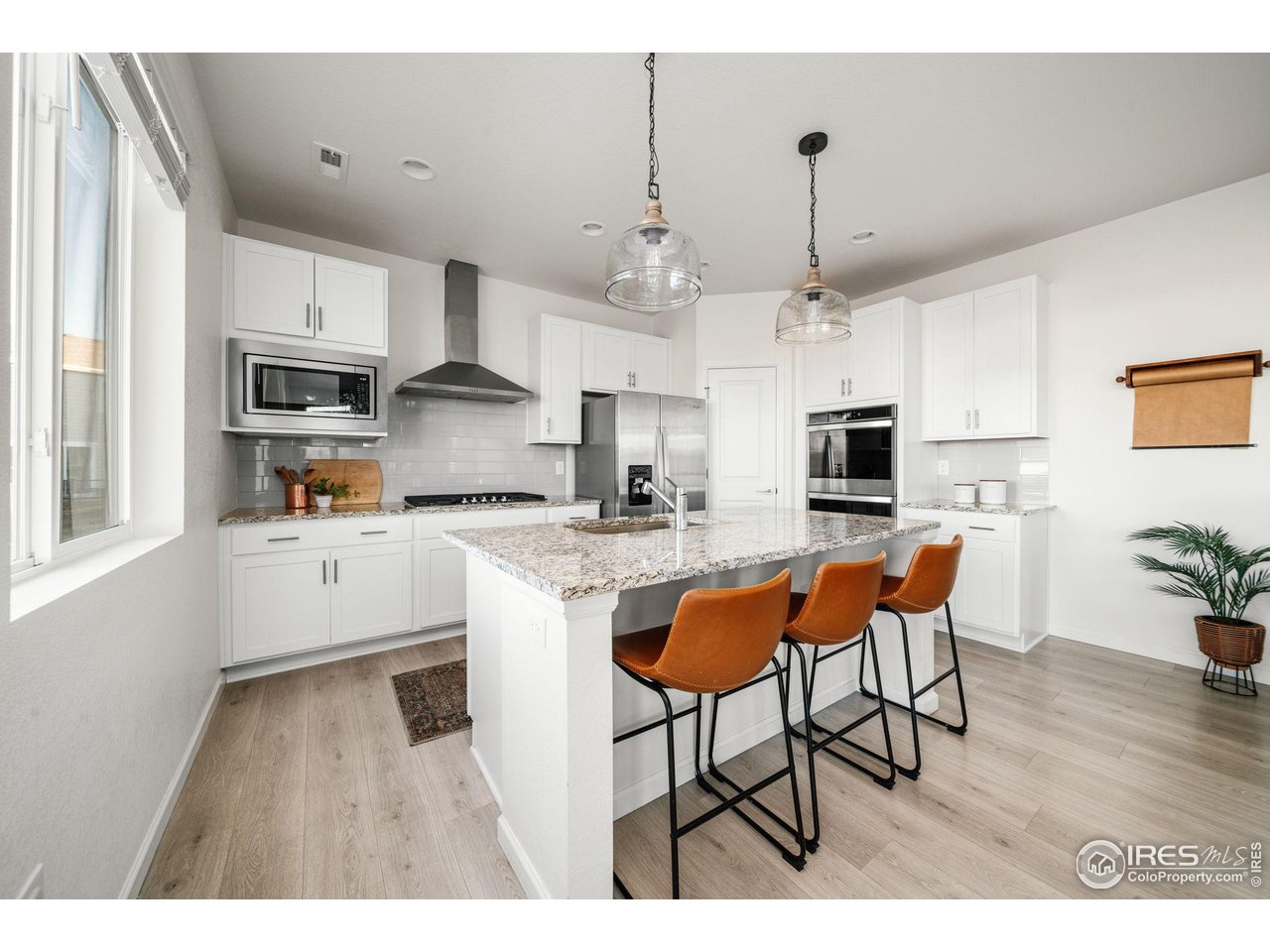 6002 Autumn Breeze Ct