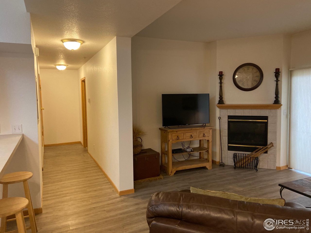 3945 Landings Dr #B1