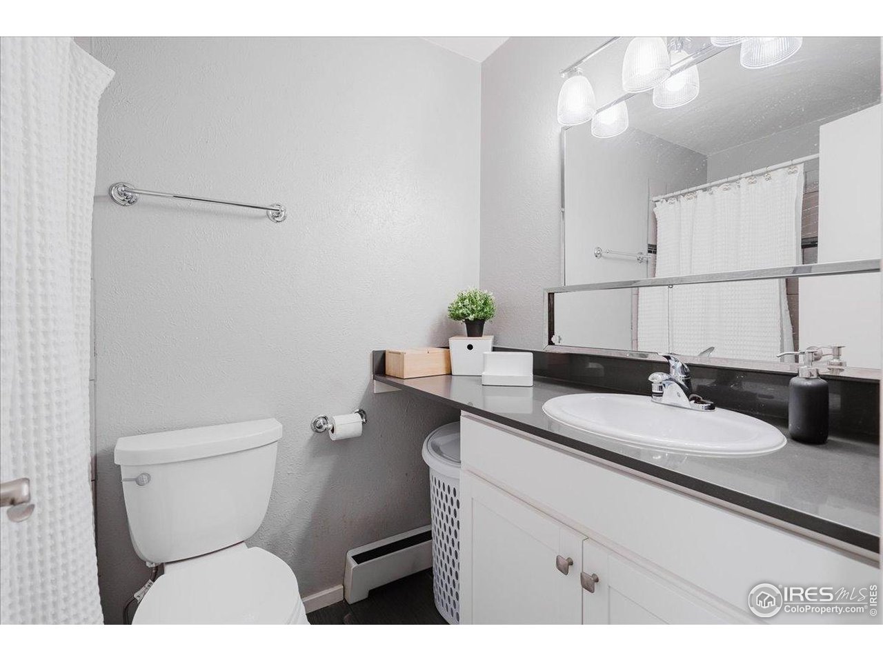 695 Manhattan Dr 116