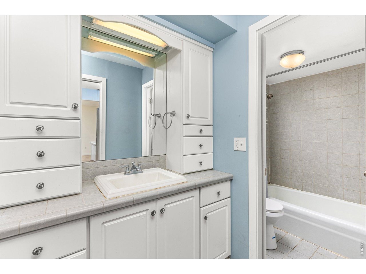 2227 Canyon Blvd 306A