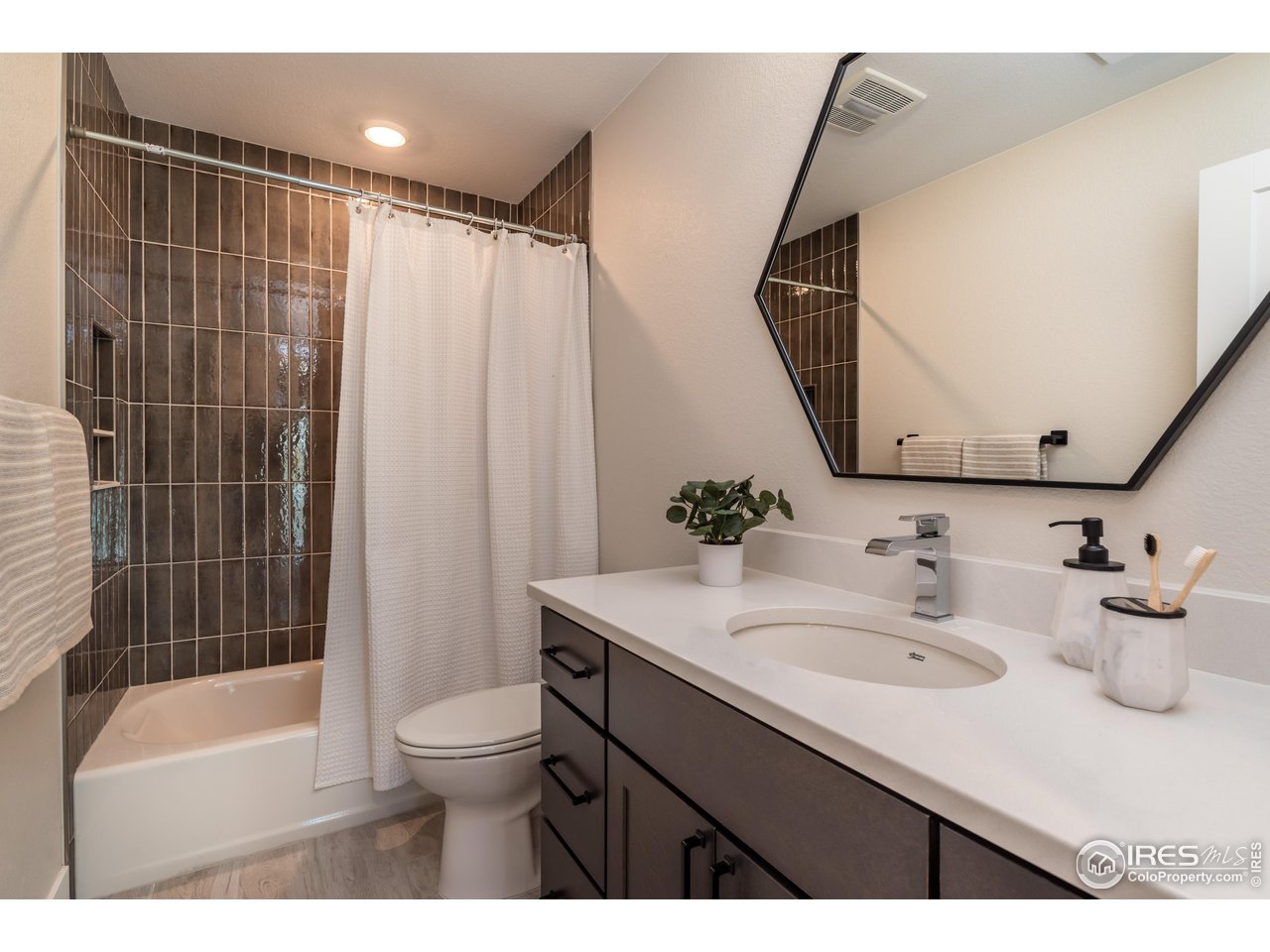 110 W Emma St #A