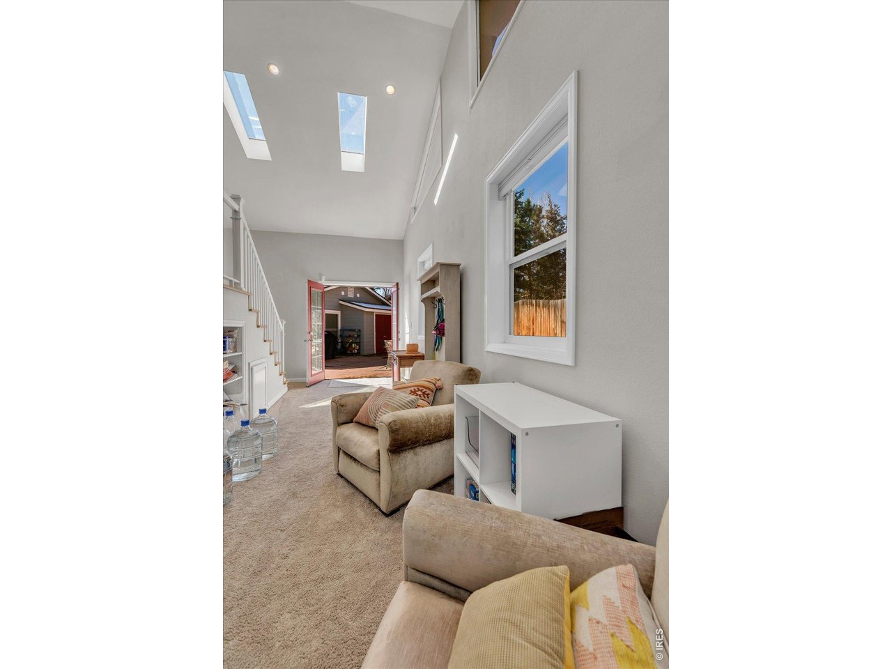 3590 Endicott Dr