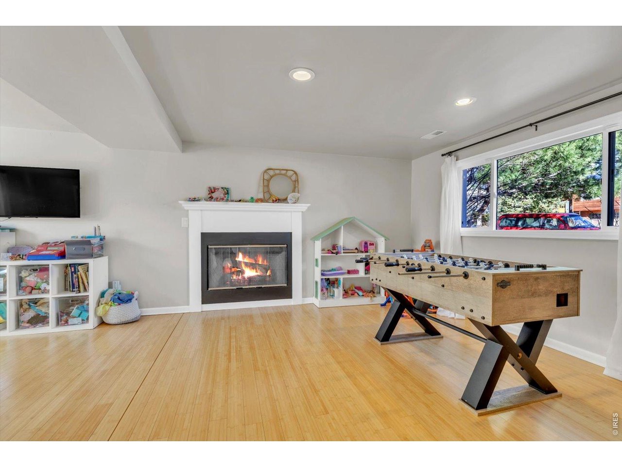 3590 Endicott Dr