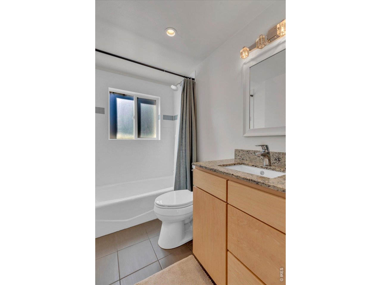 3590 Endicott Dr