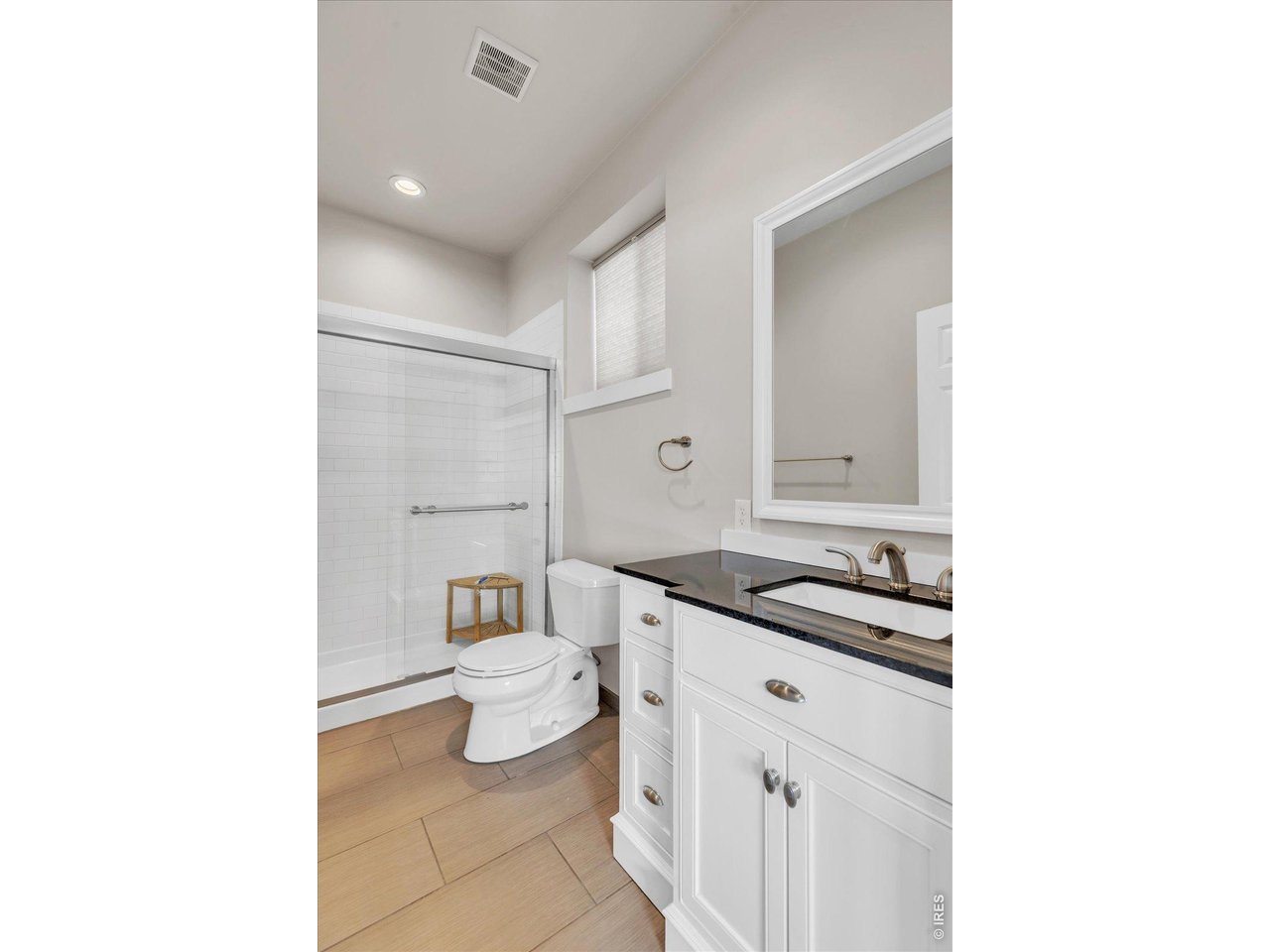 3590 Endicott Dr